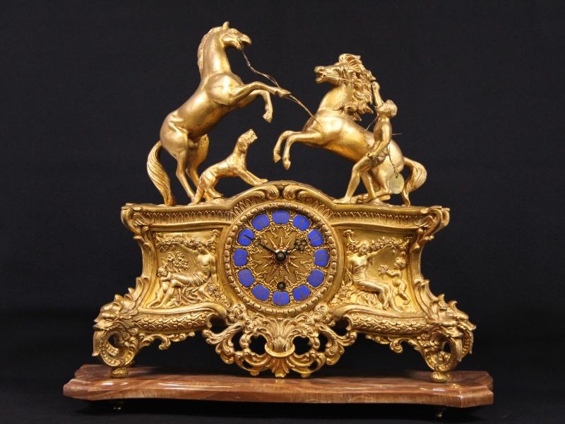 Gouden Paarden klok